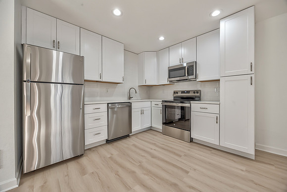 10536ClubhouseDR-7