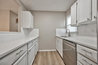 737NWoodlandST-11