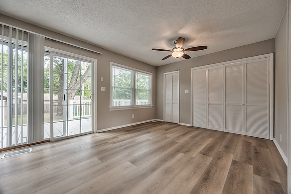 737NWoodlandST-7