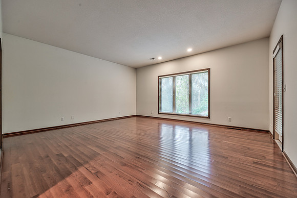 12452LindenST-36