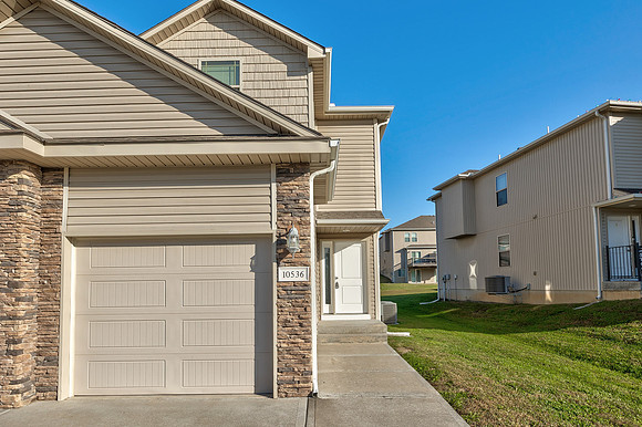 10536ClubhouseDR-2