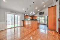 8016MonroviaST-6