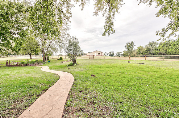 14017StillwellRD-32