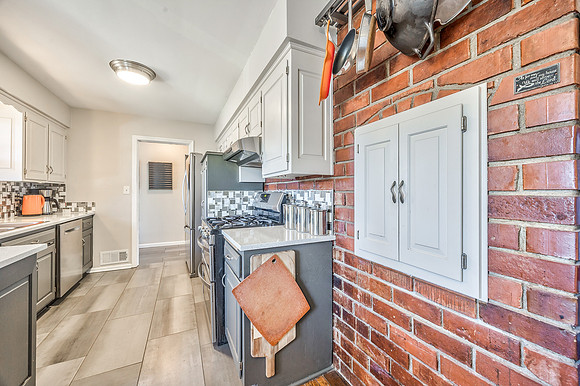 7923Dearborn-6