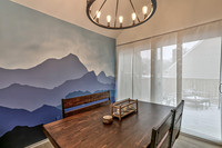 8106MonroviaSt-14