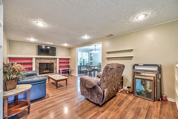 14017StillwellRD-23