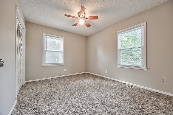 737NWoodlandST-16