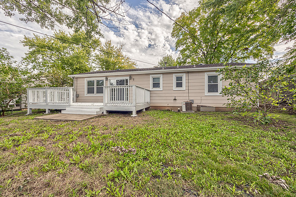 737NWoodlandST-21