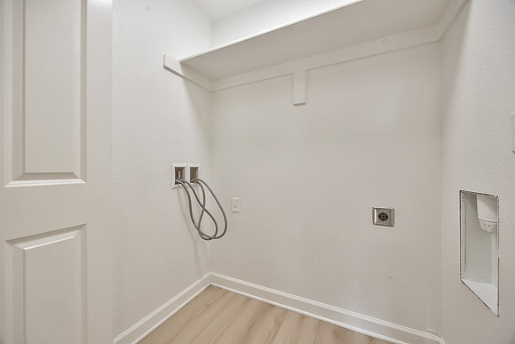 10536ClubhouseDR-30