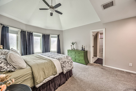 700WhiteOakLn-57