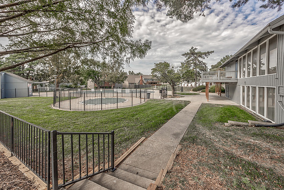 8016MonroviaST-57