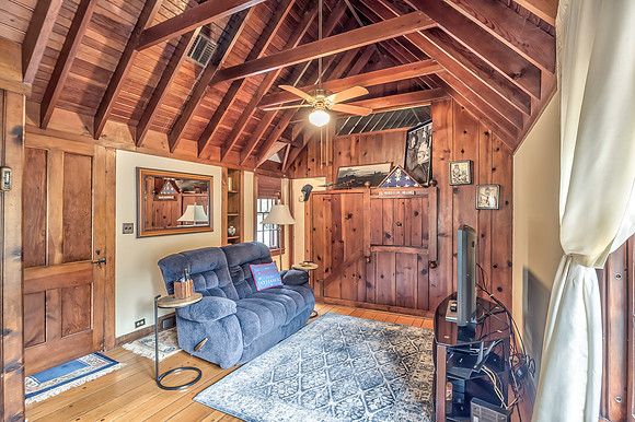 321WThirdSt-51