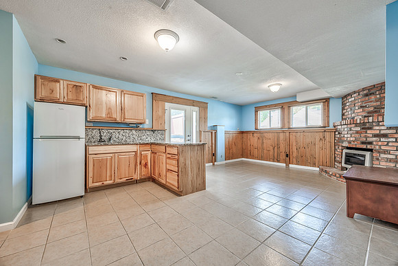 8016MonroviaST-22