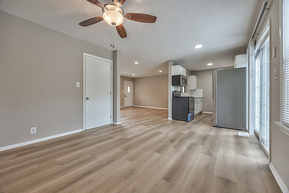 737NWoodlandST-9