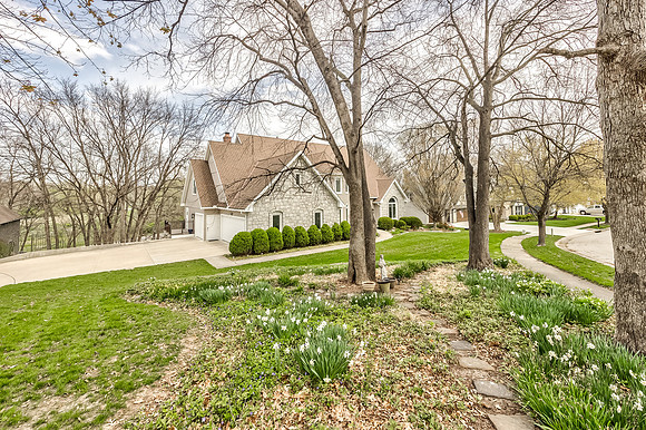 700WhiteOakLn-3