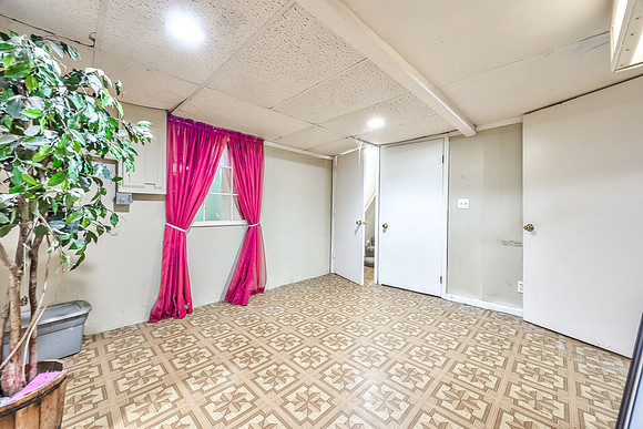 14017StillwellRD-26