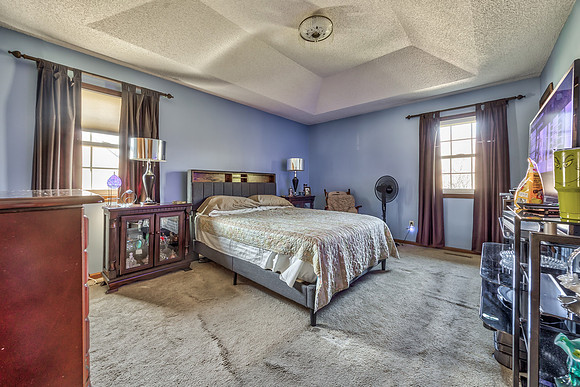 405SMontclaireDr-11
