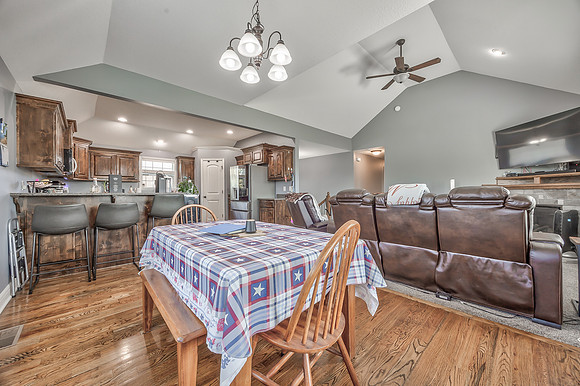 14173AshburyCT-11