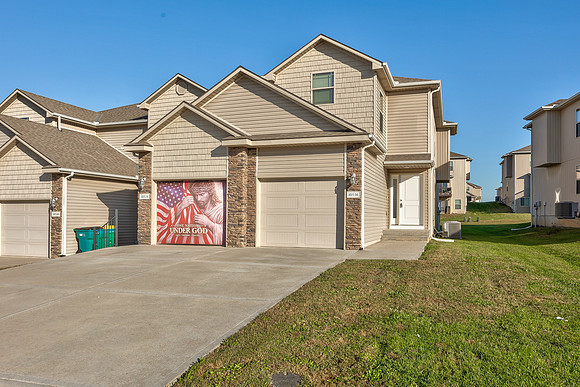 10536ClubhouseDR-1