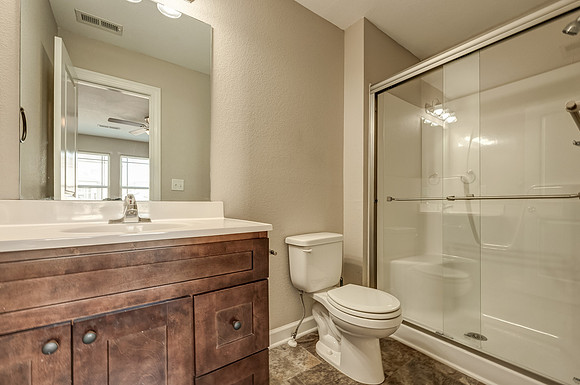10542ClubhouseDr-13