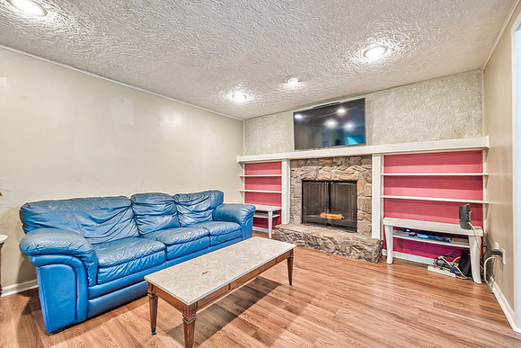 14017StillwellRD-18
