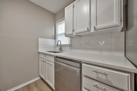 737NWoodlandST-13