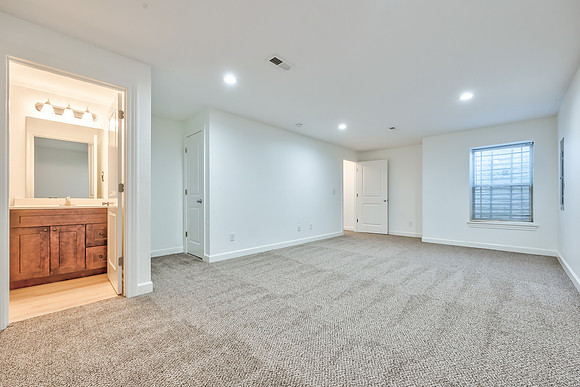 10536ClubhouseDR-22