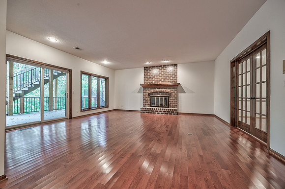 12452LindenST-33