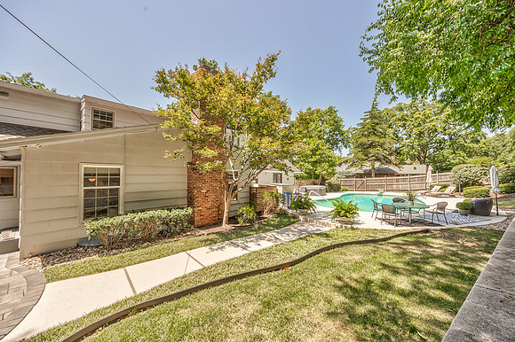 9853RosewoodDR-15