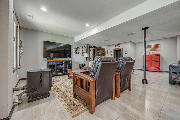 22402McIntyreRD-34