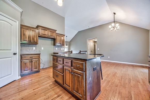 12201EwingAve-12