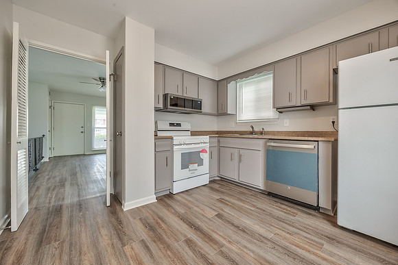 9337BallentineST-13