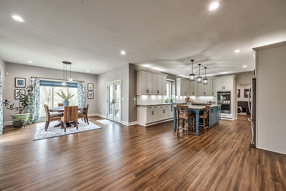700WhiteOakLn-23