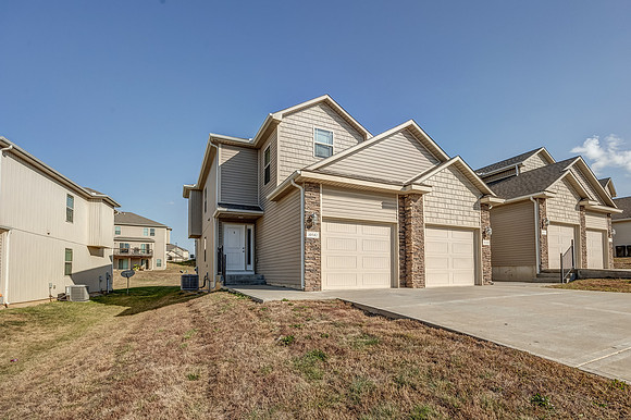 10542ClubhouseDr-3