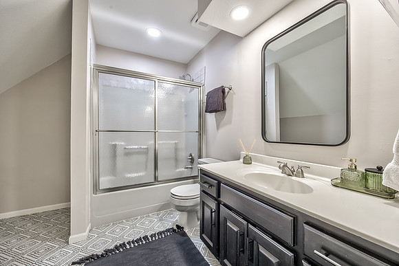 700WhiteOakLn-59