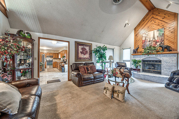 1106SycamoreRidgeDr-15