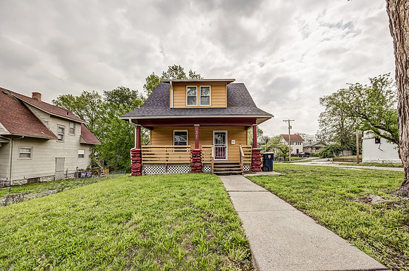 4945AgnesAve-21