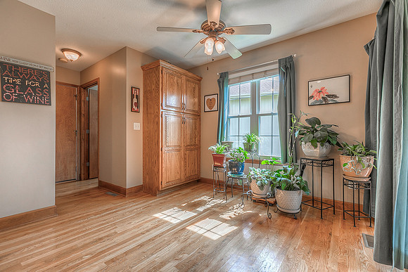 1717OverbrookLn-12