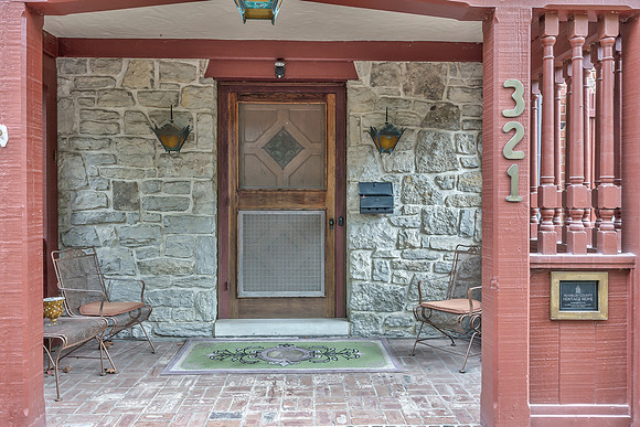 321WThirdSt-9