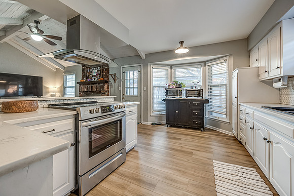 6416Greenwood-12