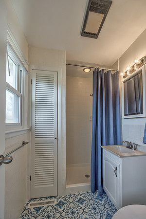 9010WesternHillsDr-7