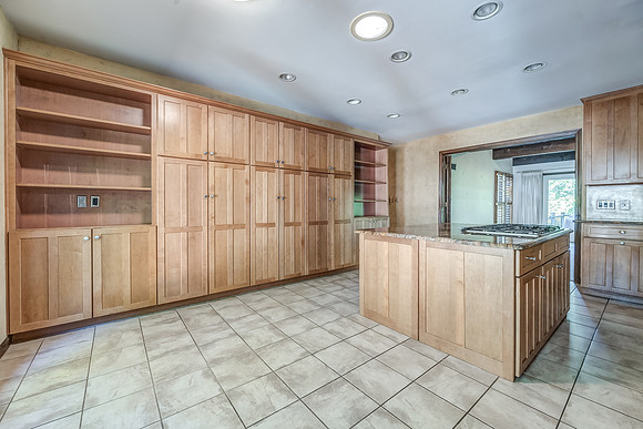 12600OverbrookRD-8