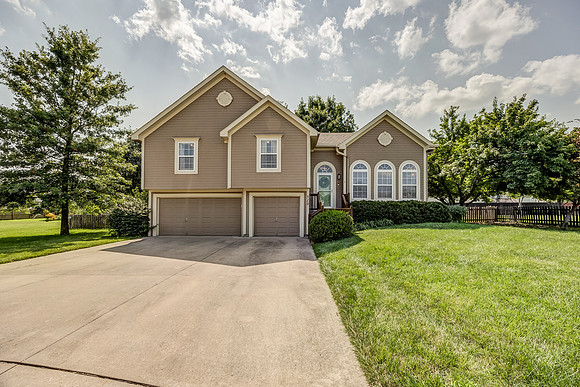 520CedarFallsCT-1