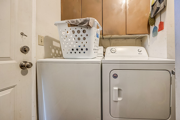 2419HarvardAve-12