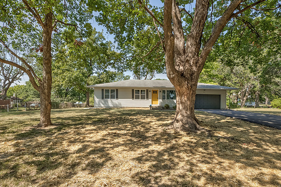 2712WhitneyRd-1