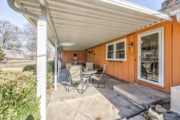 7923Dearborn-43