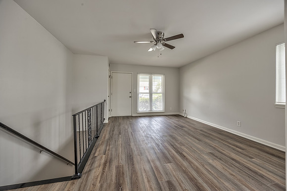 9337BallentineST-19