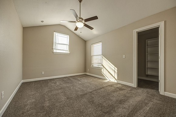 10542ClubhouseDr-15