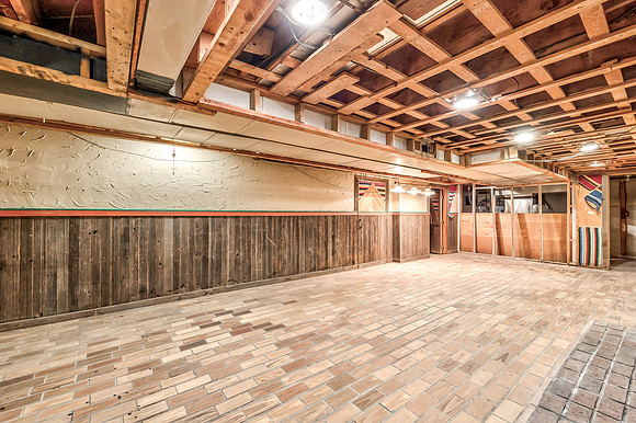 8608MeadowLn-29