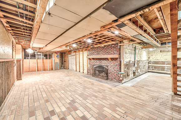 8608MeadowLn-30